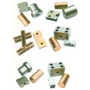 上海產(chǎn)管樁廠各種墩頭機(jī)夾具、切刀在哪買