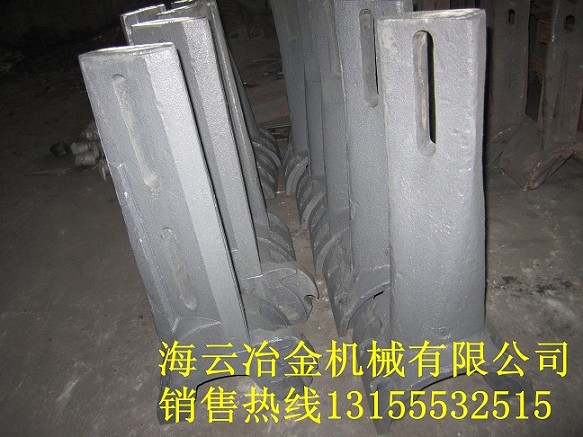 低價(jià)出售三一重工120站好質(zhì)量中間攪拌臂、180站過(guò)橋板、耐磨配件